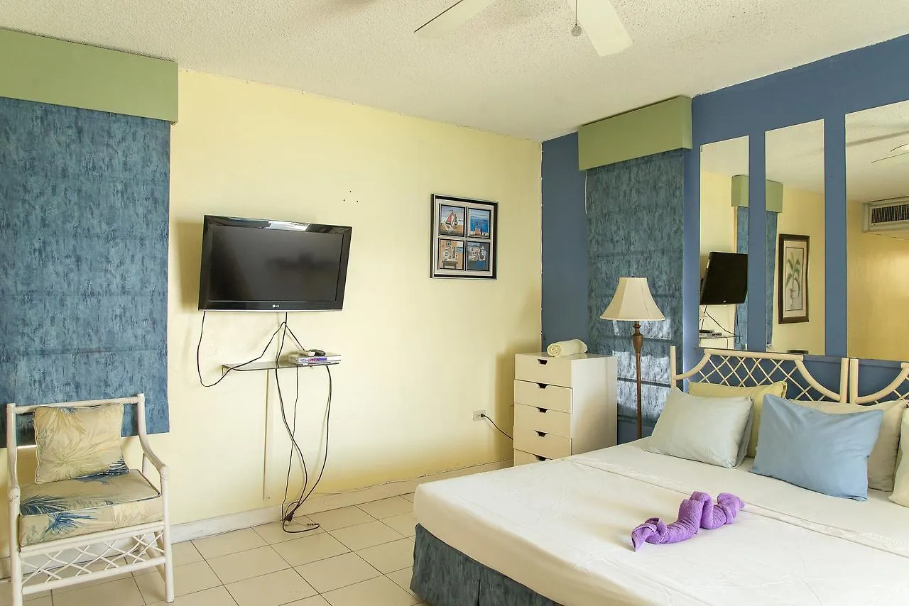 Hipstrip Beach Studio @ Montego Bay Club Resort